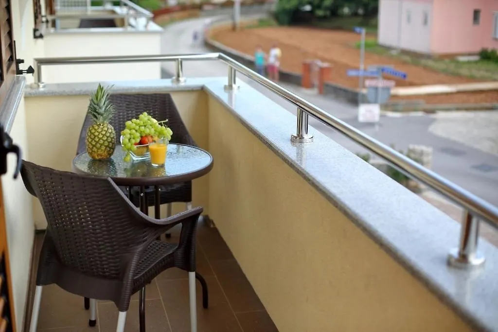 Apartment Sukosan 16641A
